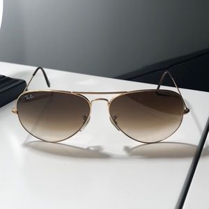 Large Ray Ban Aviator